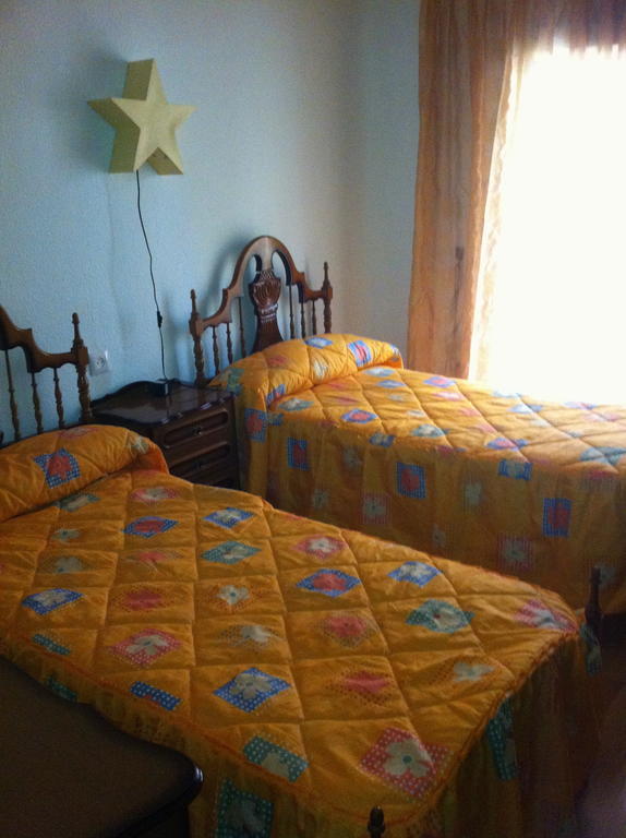 Pension Ruiz Linares  Zimmer foto